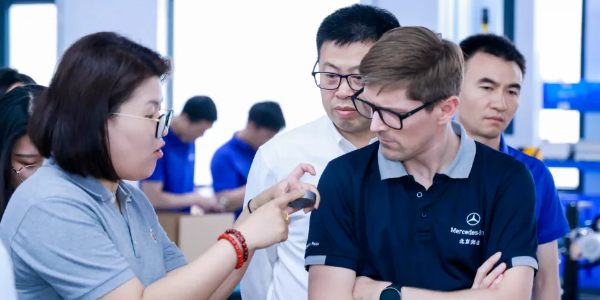 梅賽德斯奔馳蒞臨橋田智能，共探汽車(chē)柔性化生產(chǎn)與制造